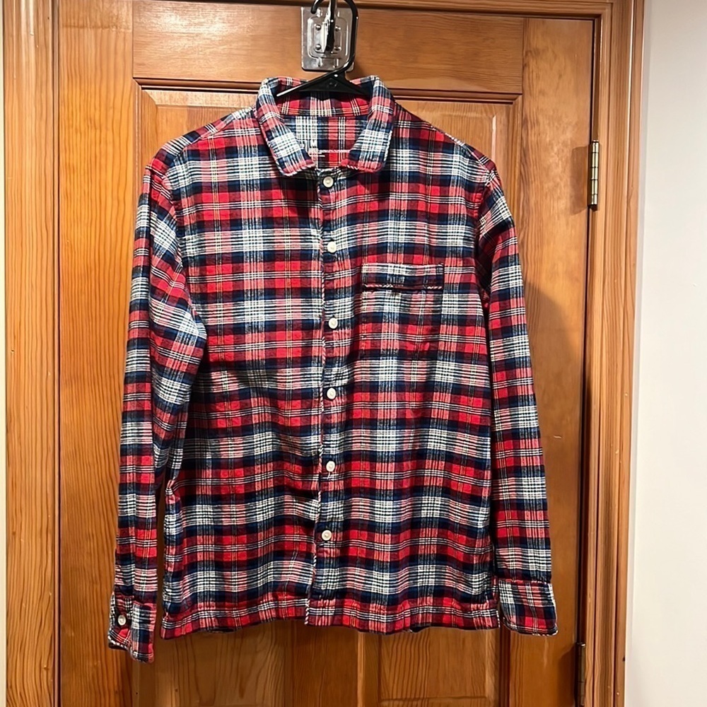 Gap women’s medium flannel type button down shirt.